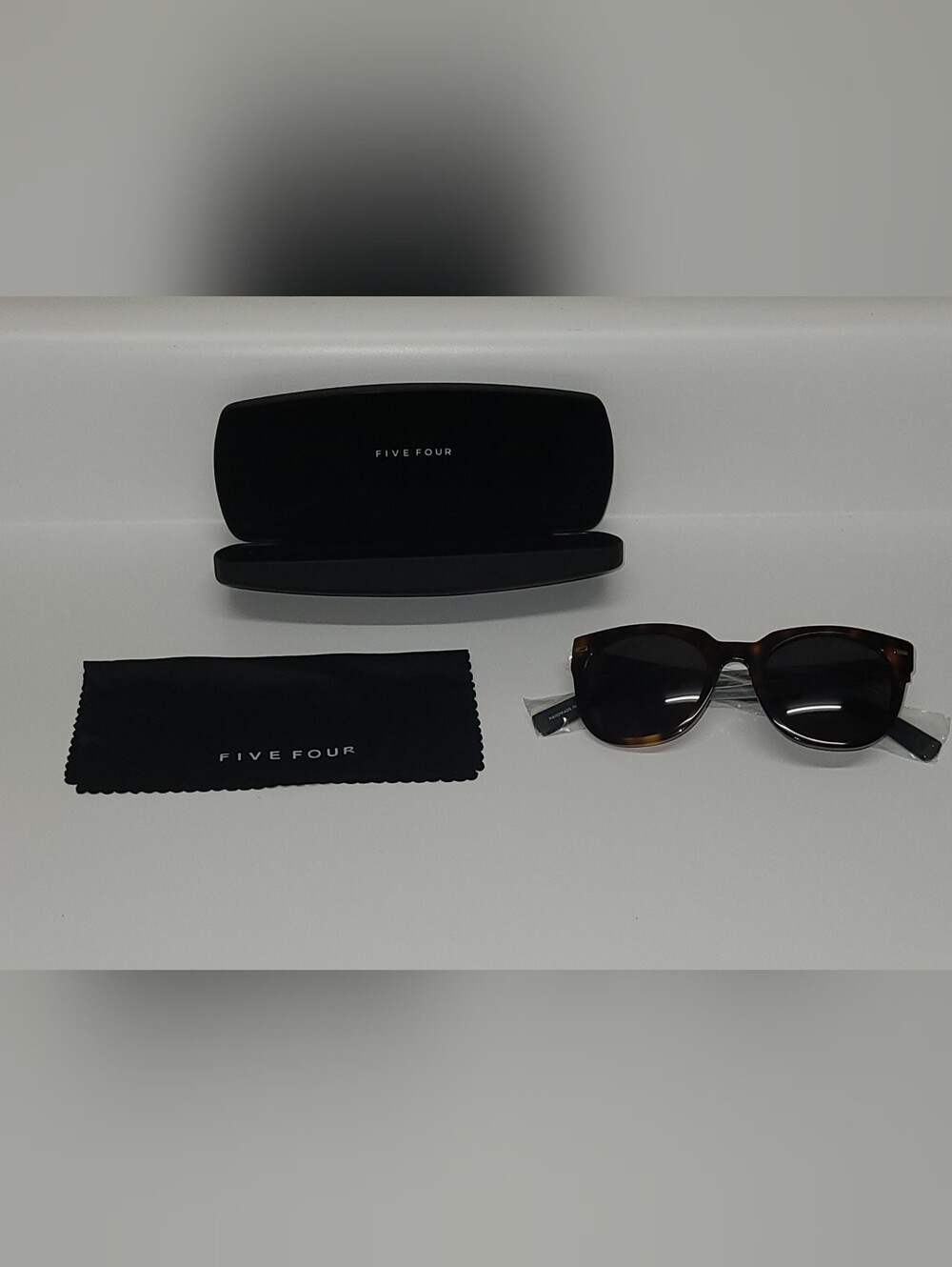 Five Four Tortoise Frame Sunglasses with Hard Case & Cloth NWOT